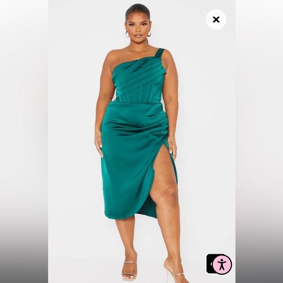 NWT - PLT - Plus Emerald Green Satin Drape Split Midi Dress - Size: 26 - Picture 1 of 5
